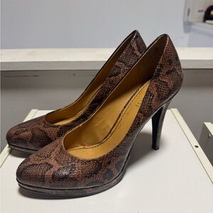 Elegant Brown Snake Print Heels